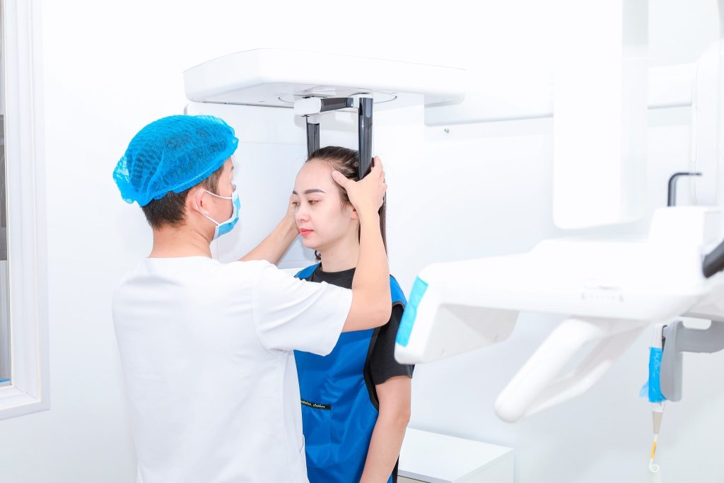 trong-rang-implant-nen-chon-loai-nao