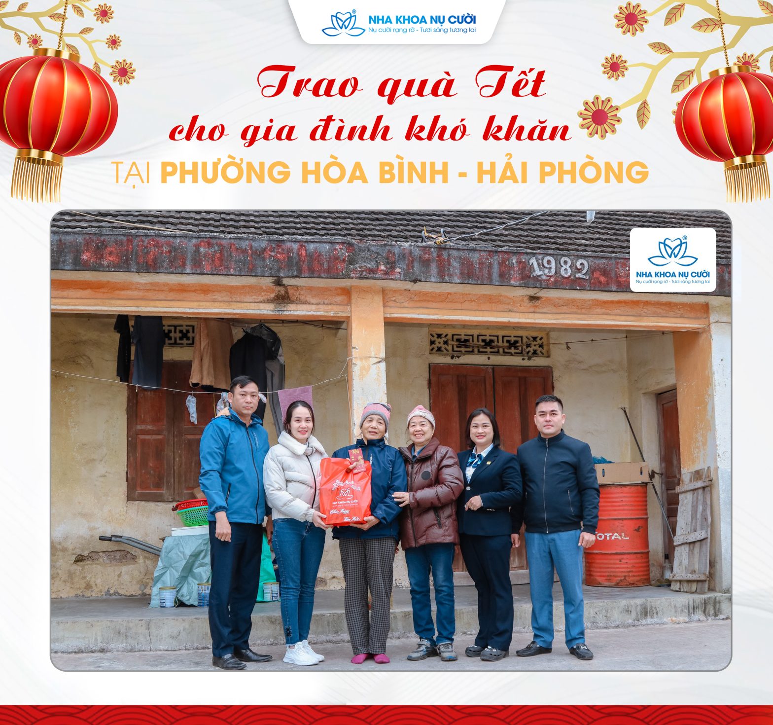 Trao Quà Tết Cho Gia Đình Khó Khăn Tại Phường Hòa Bình